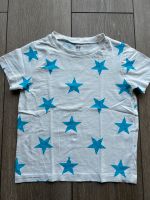 T-Shirt von H&M mit Sternen in 110/116 wie neu Nordrhein-Westfalen - Oberhausen Vorschau