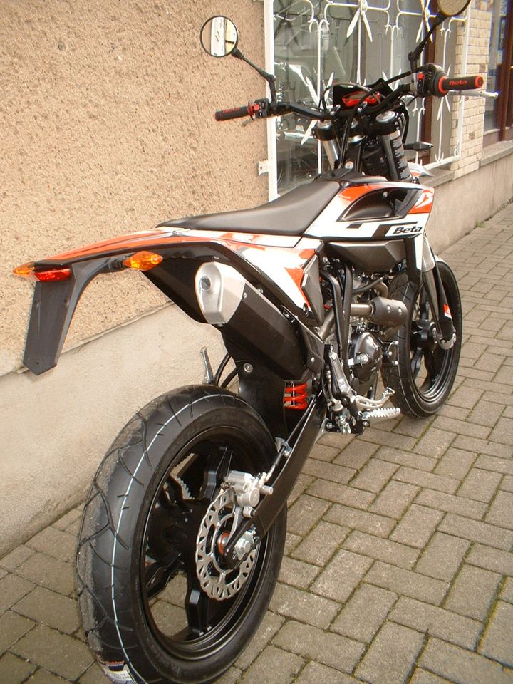 Beta RR 4T 125 Motard T Neufahrzeug in Aschersleben