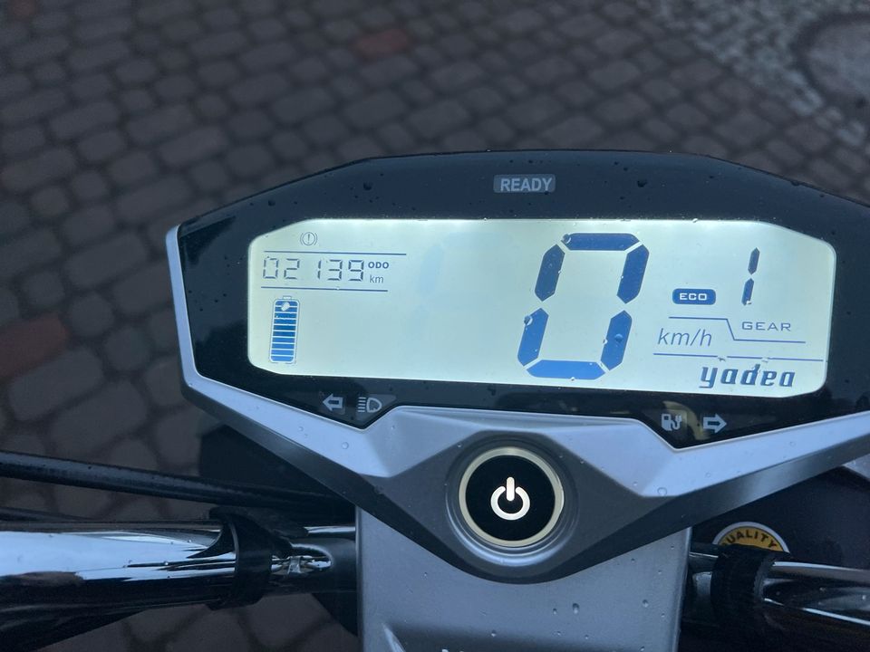 Elektroroller / Moped in Schwedt (Oder)