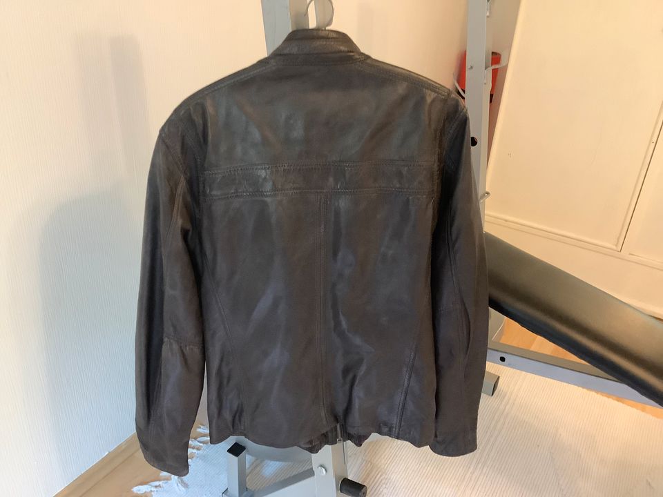 Herren Lederjacke von Goosecraft, braun-schwarz, Größe XXL in Berlin