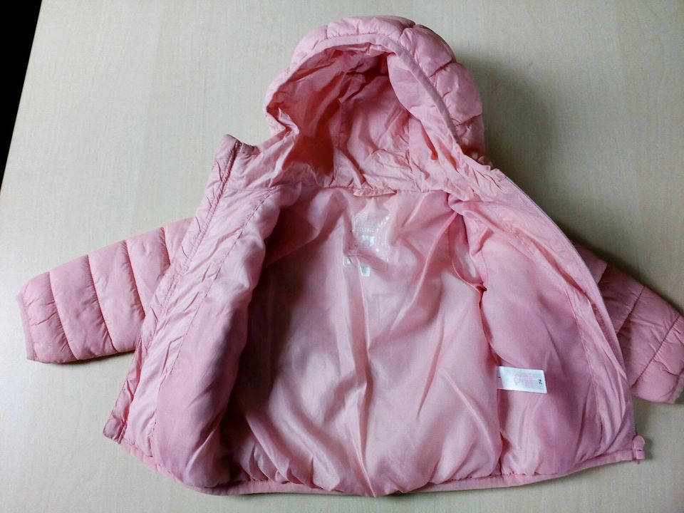 Mädchen Jacke Gr. 74 von C&A, leicht gefüttert, rosa, neuwertig in Bremen