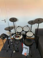 Schlagzeug Roland TD-17KVX E-Drum Set Komplett Leipzig - Gohlis-Nord Vorschau