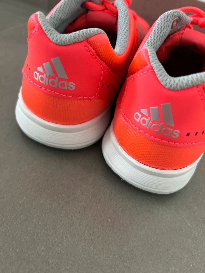 Adidas Sneaker Damen - Gr. 37/38 - Koralle - ungetragen in Pförring