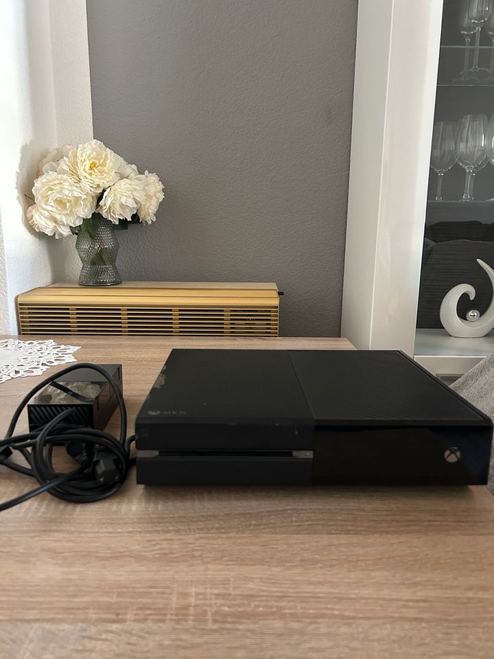 XBOX One 500GB in Frankfurt am Main