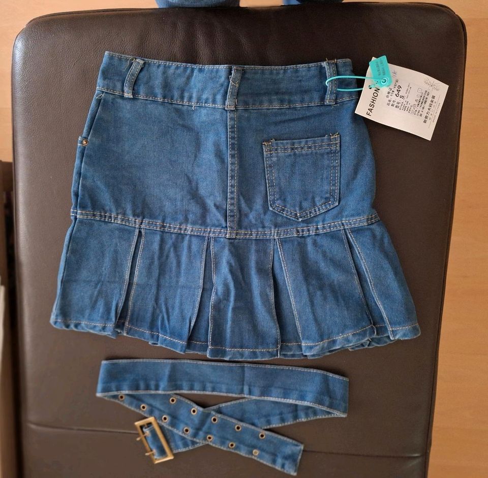 Jeansrock Größe S NEU mit Gürtel in Moosburg a.d. Isar