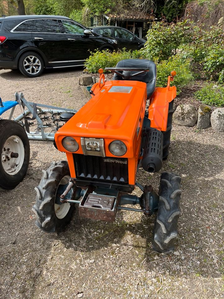 Kubota b7001 Allrad Zapfwelle 16 PS Reitplatz Kleintraktor in Kirchlinteln