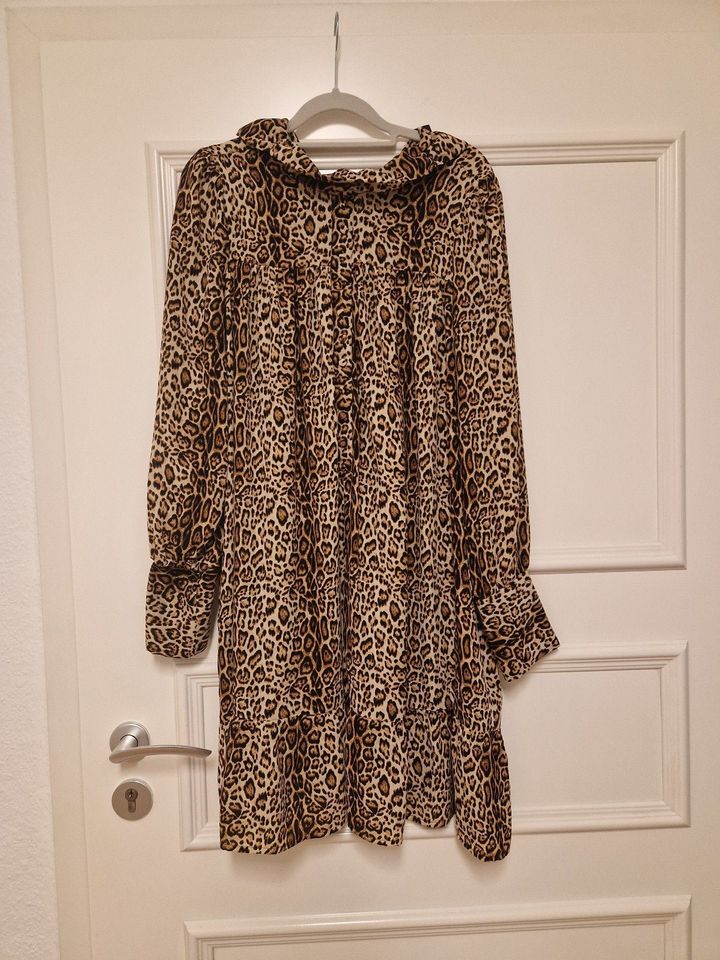 Vero Moda Kleid Leo braun beige Gr. S neuwertig! in Hannover