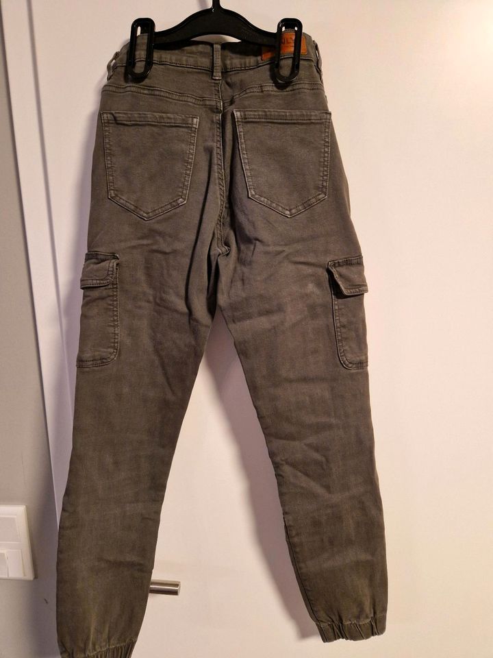 Only Jeans Hose Cargohose im Set Gr 36 Gr 28 in Meggerdorf