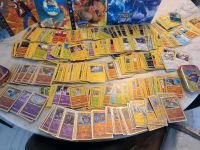 300 Pokemon Karten super für Kinder mit Holo Glitzer SAMMLUNG Set Berlin - Reinickendorf Vorschau