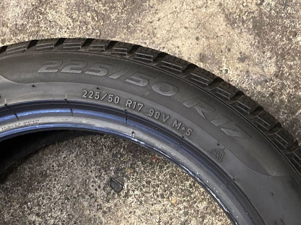 ⭐2x Winterreifen Pirelli Sottozero 3 225/50 R17 98V S105 6,5mm in Kevelaer