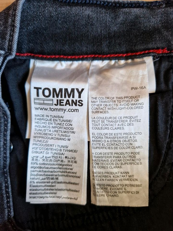 Tommy Hilfiger (Tommy Jeans) Damen Hose Größe 26 in Lippetal