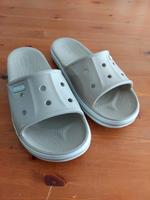 Badelatschen Neu! Schuhe Crocs 37/38 Niedersachsen - Holzminden Vorschau