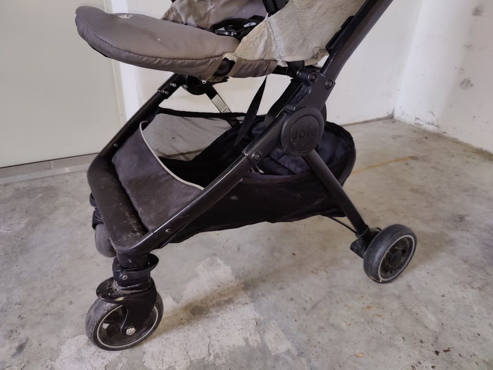 Joie mytrax Kinderwagen faltbar in Friedrichshafen