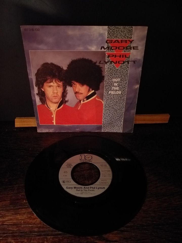Gary Moore & Phil Lynott,Out In The Fields,7``Single/Schallplatte in Neukirchen-Vluyn