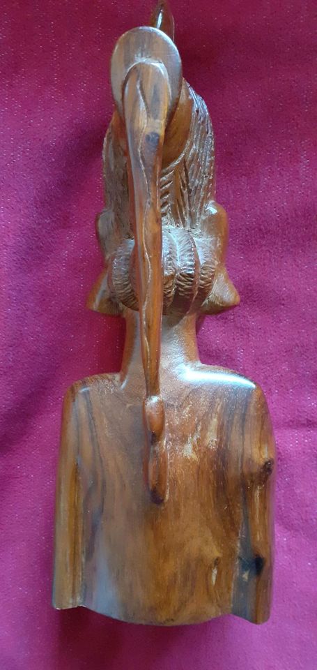 Afrikanische Büste Skulptur Frau Holz vintage in Bovenden