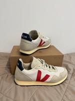 VEJA Alveomesh Sneaker Damen / Gr. 43 / weiß Saarbrücken-Dudweiler - Dudweiler Vorschau