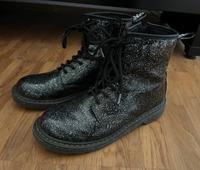 Doc Martens Dr. Docs schwarz-silber Gr. 38 Stiefel Boots Berlin - Lichtenberg Vorschau