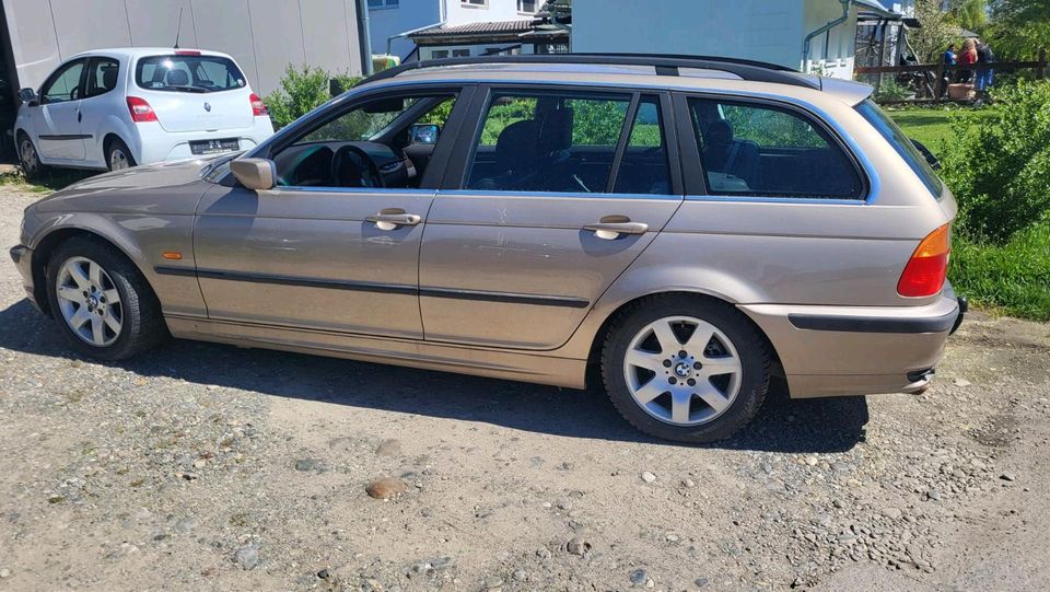 Bmw E46 328i in Ostrach