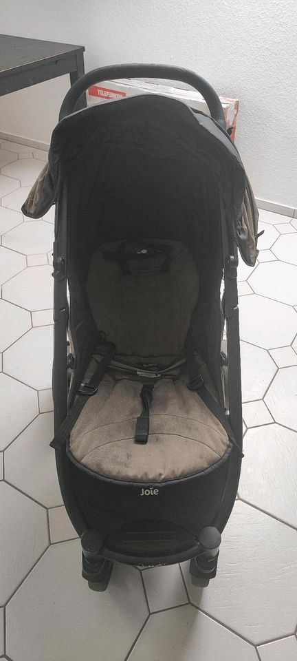 Kinderwagen Joie in Lastrup