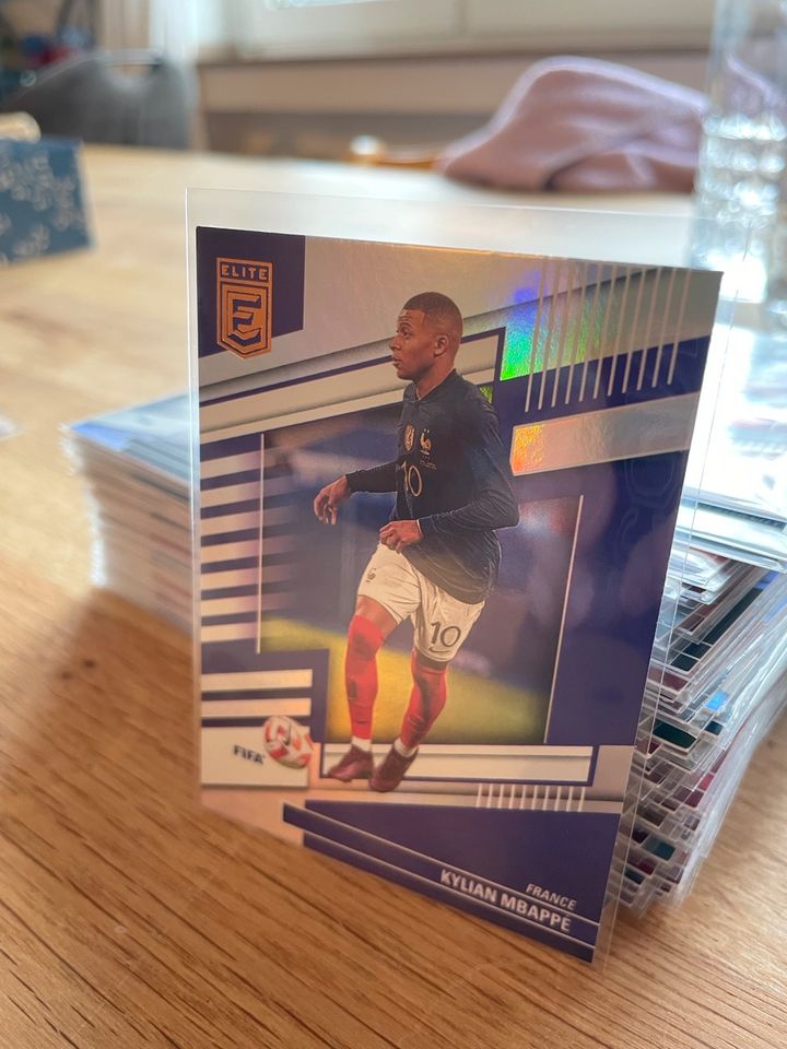 Panini Donruss ELITE FIFA  2022-23 Kylian Mbappe Nr. 85 France in Düsseldorf