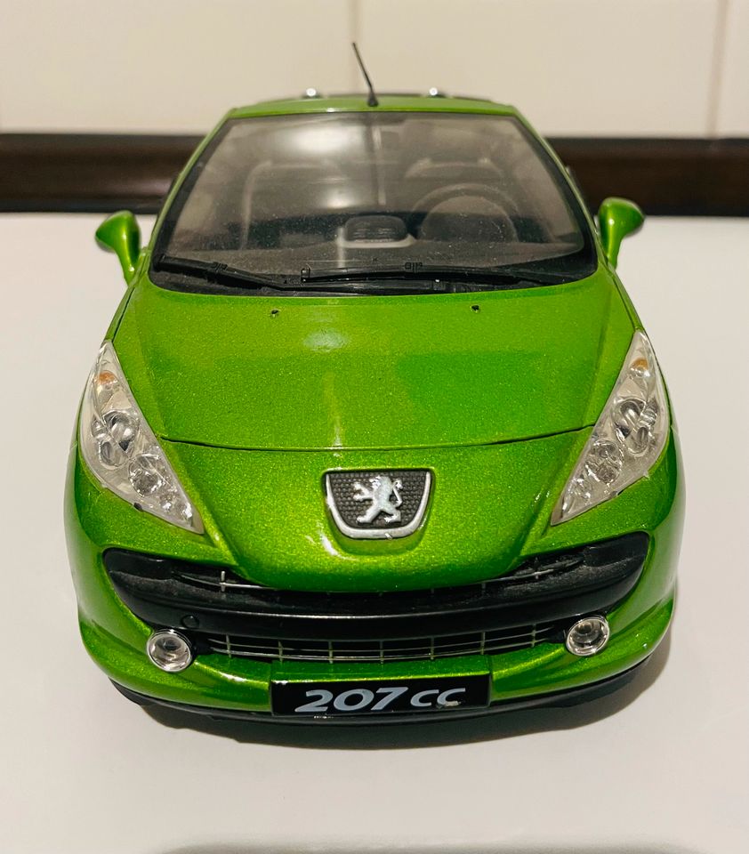 Modellauto Peugeot 207 cc Cabrio in Baden-Württemberg - Freiburg im  Breisgau | Modellbau gebraucht kaufen | eBay Kleinanzeigen ist jetzt  Kleinanzeigen