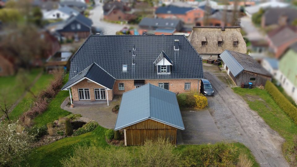 Viel Platz und Entfaltungsmöglichkeiten - ehem. Hofstelle mit zwei Wohnhäusern, Nebengebäuden & Koppel in Owschlag