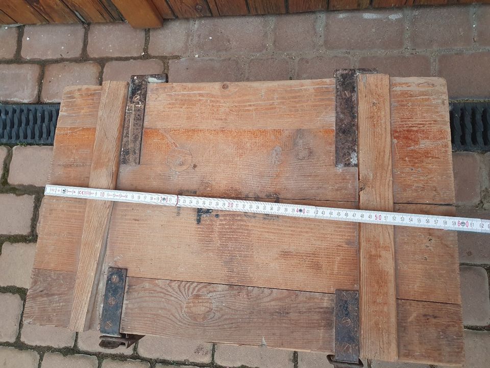 Alte antike Munitionskiste aus Holz_WK II_TOP erhalten in Thale