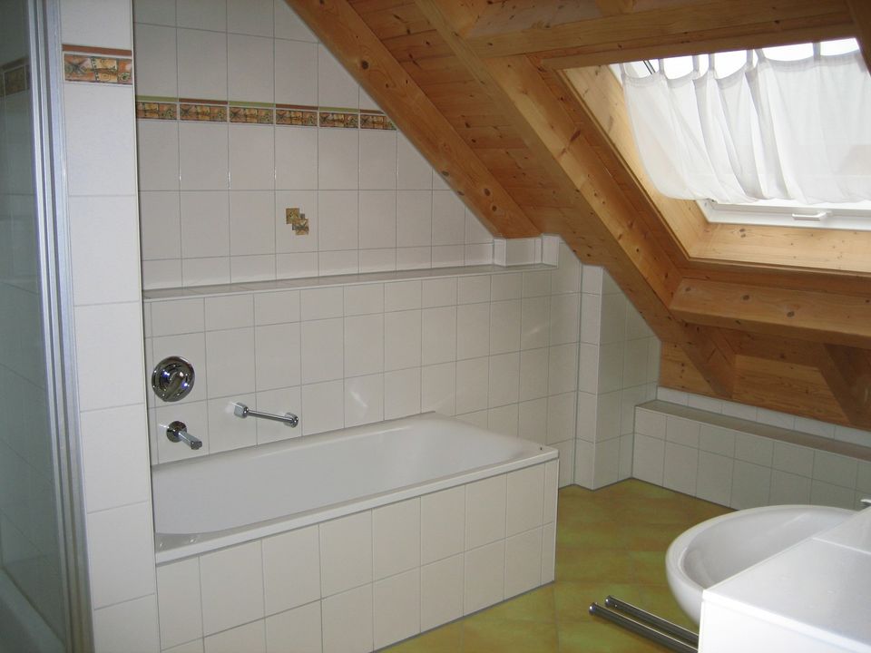 sonnige exclusive 2-Zimmer Dachmaisonette-Wohnung, Top Panorama, sehr hell Tel. 0175/5256888 in Kissing