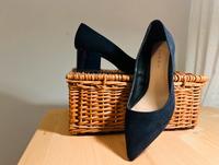 Zara Pumps High Heels Dunkelblau Blau Blockabsatz Gr 39 Hamburg-Nord - Hamburg Winterhude Vorschau