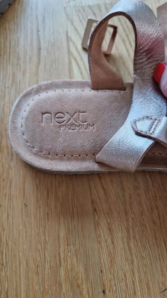 Next Mädchen Sandalen Gr. 35 * echt Leder * in Hattersheim am Main