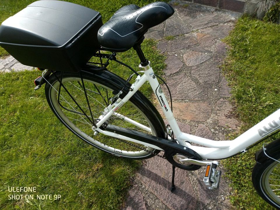 Damen Fahrrad Alu City 28 Zoll in Bad Füssing