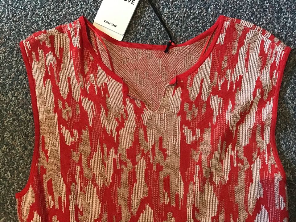 Schickes TAIFUN Strickkleid, rot, creme, gold, Gr. 38 in Herford