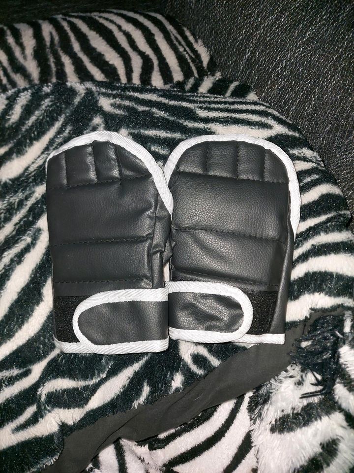 "Boxhandschuhe" Handschuhe in Marlow