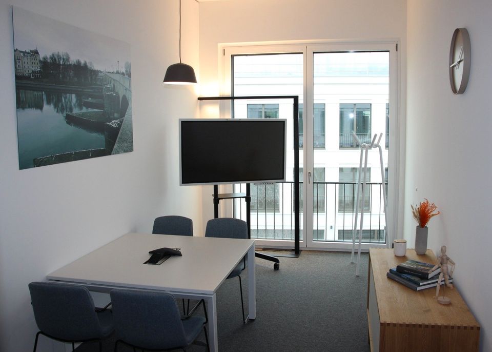 Buchen Sie einen reservierten Coworking-Arbeitsplatz oder Hot Desk in Regus Doernberg in Regensburg
