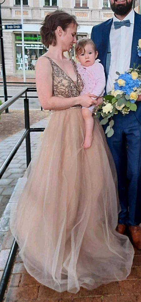 Kleid (Abend, Hochzeit) in Wittenberge