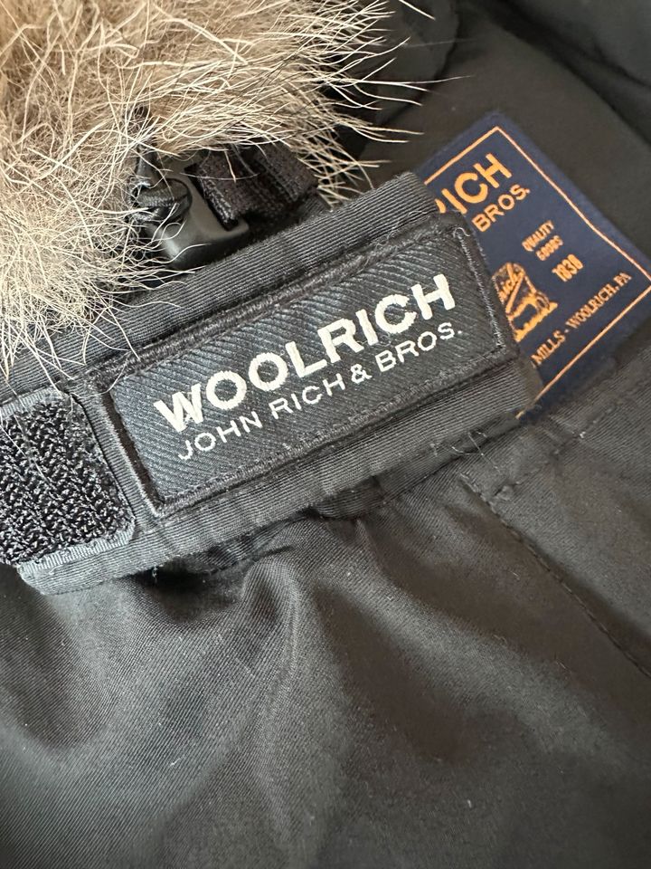 Woolrich Damen Arctic Daunen Parka Coat Schwarz M Winterjacke in Ingolstadt