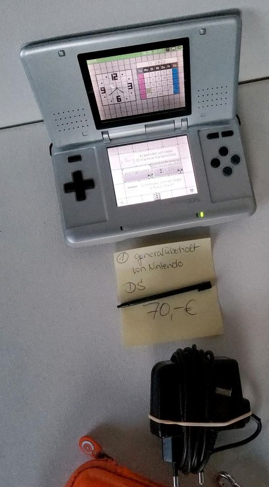 Nintendo DS DSi Spielekonsole in Höchst im Odenwald