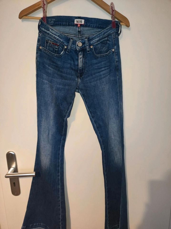 Vintage Tommy Hilfiger Schlaghose Jeans xs 25/32 y2k 00s 2000s in Dresden