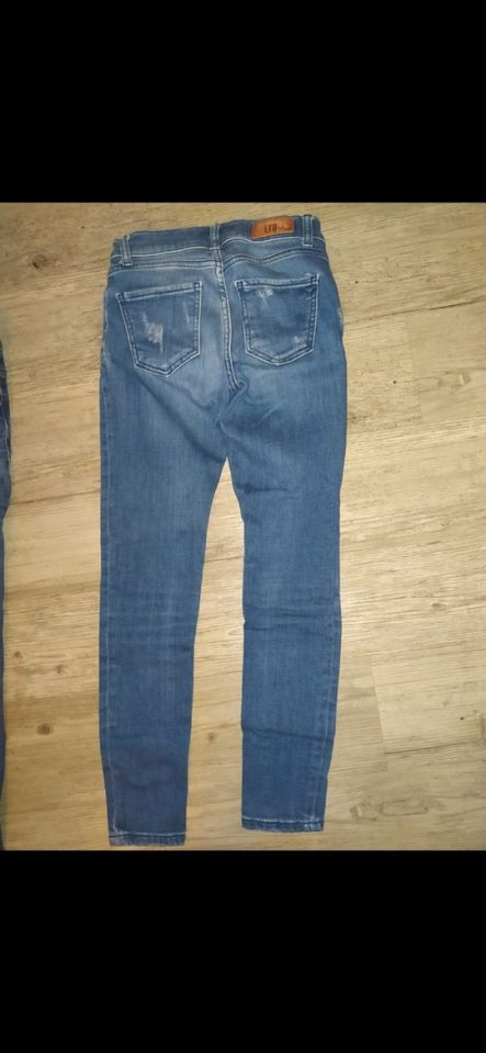 LTB JEANS LONIA SUPERSKINNY GR.24 158/164 in Osnabrück