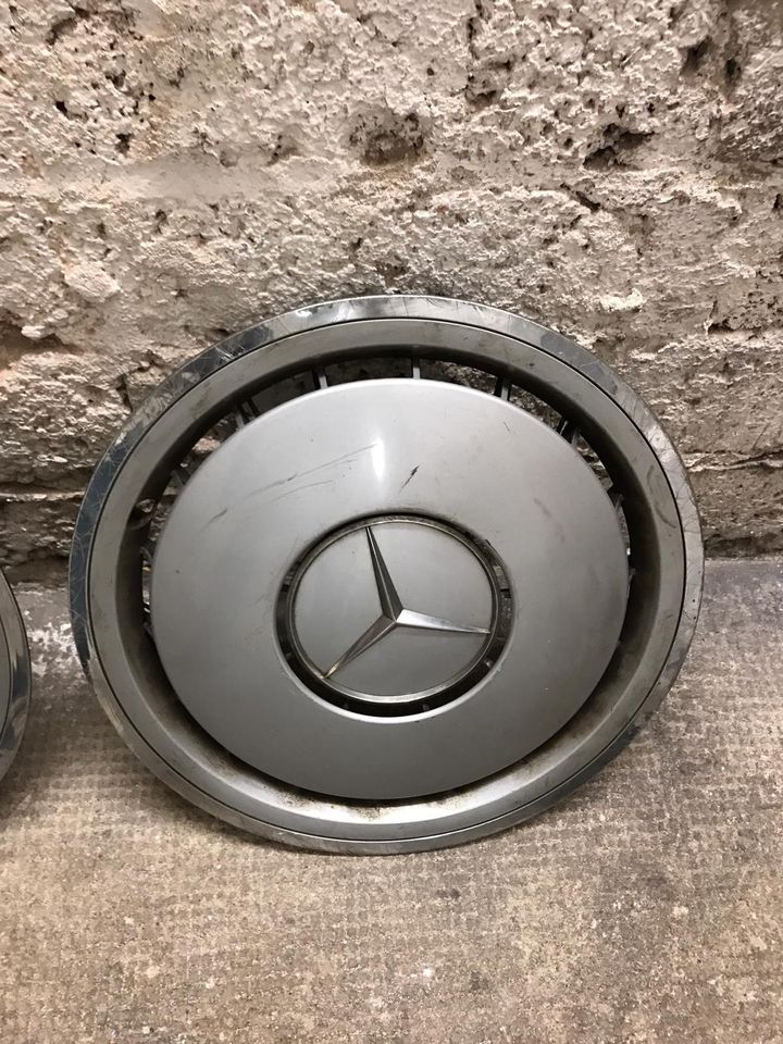 Mercedes Benz Chromrand Radkappen 15 Zoll in Hattersheim am Main