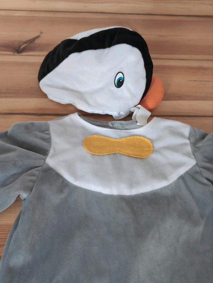 Pinguin Kostüm Anzug gr. 110 in Berlin