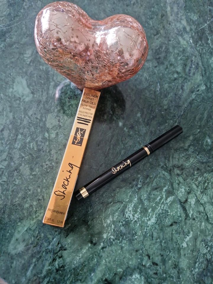 **Yves Saint Laurent Eyeliner-Pen Shocking** in Tuttlingen