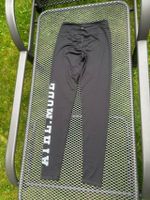 Sportleggings H&M Sport Gr. 158/164 Nordrhein-Westfalen - Bornheim Vorschau