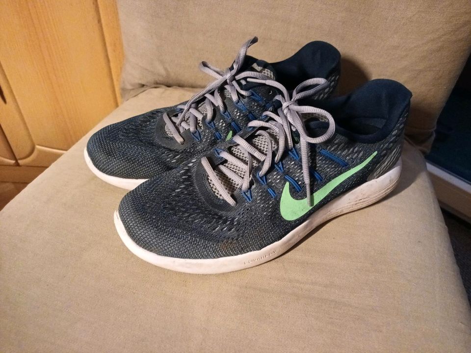 Nike Turnschuhe 44,5 in Hohenwestedt