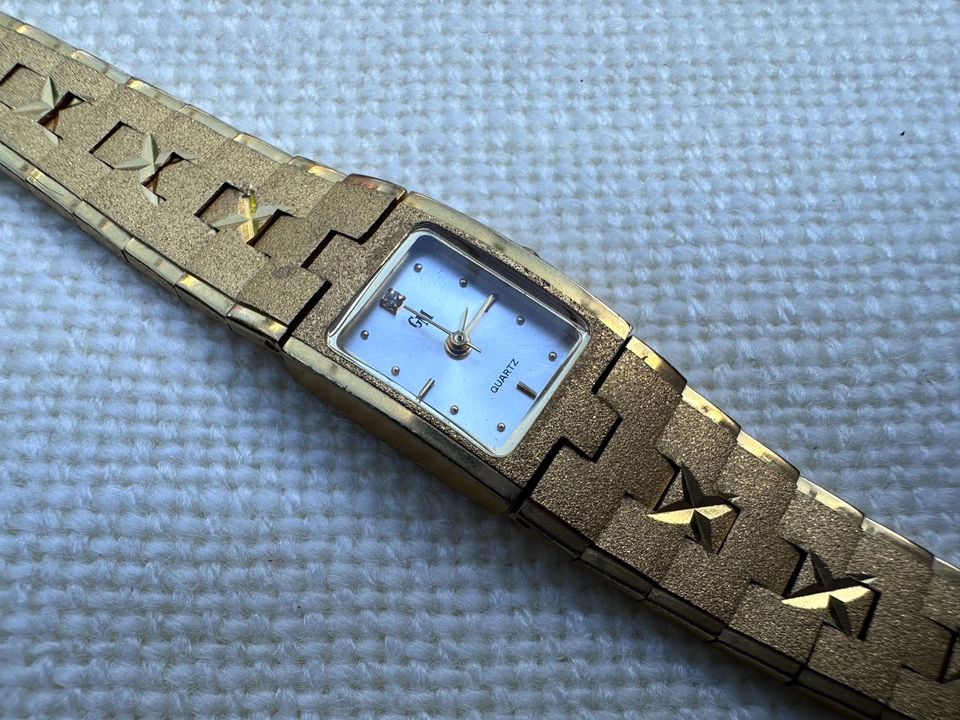 Konvolut Vintage Uhren und Armbänder in Rostock