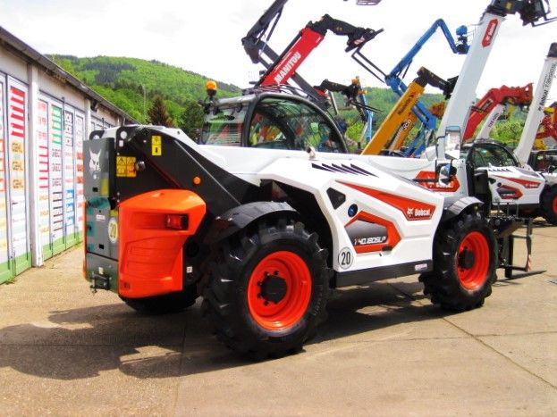 Manitou MT 732 ST3B * 4x4x4 / 7 m/3.2 t. * vgl. 932 1030 in Fürth