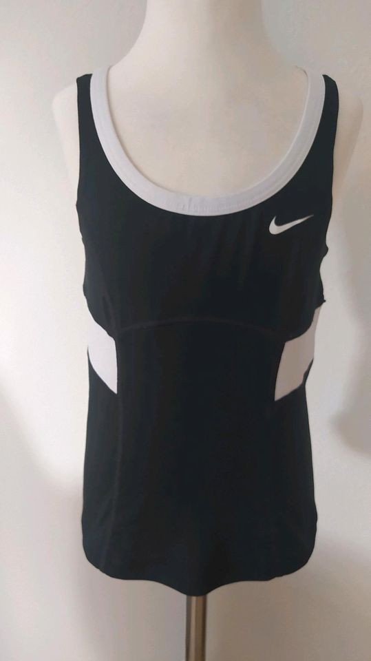 Nike Sporttop Sport Top Trikot schwarz Gr 122/128 in Dresden