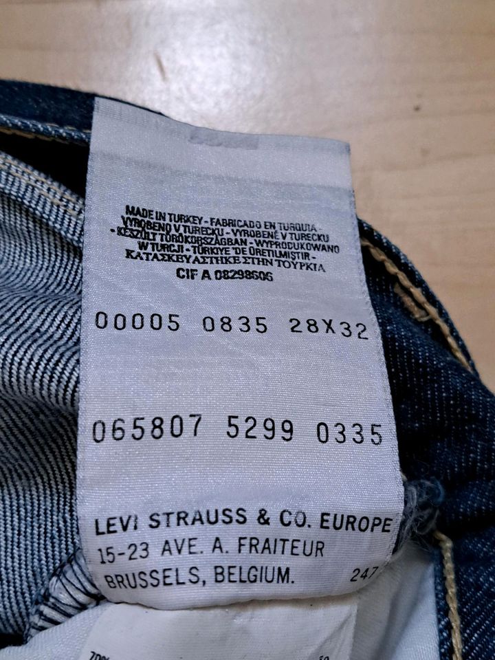 Original Levis Engeneerd Jeans Rarität in Berlin