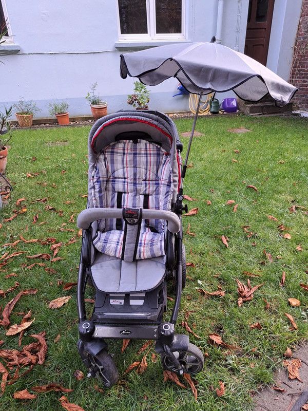 Hartan Kinderwagen mit viel Zubehör in Solingen