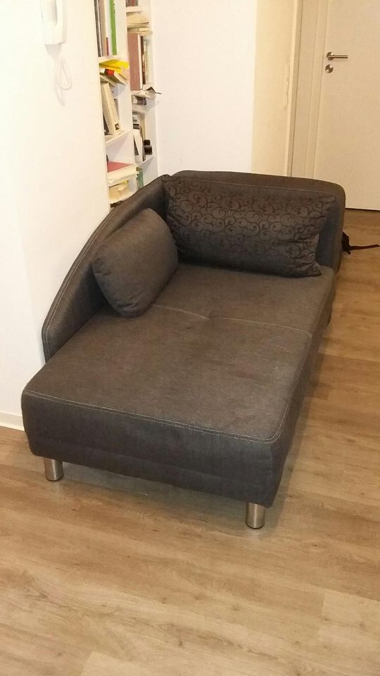 Sofa mit Bettfunktion und Bettkasten in Heidelberg